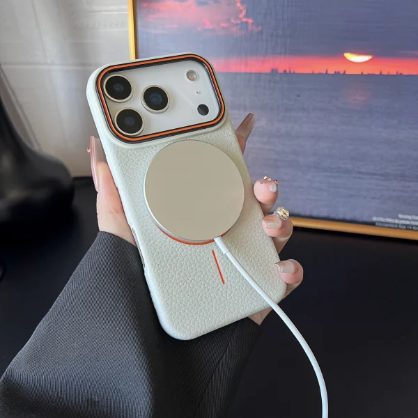 📱 **ملمس الجلد جراب آيفون المغناطيسي المطفي بتصميم قشرة الليتشي** 🌸