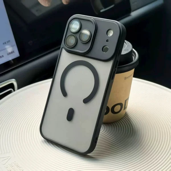📱 غطاء آيفون ١٧ الفاخر بتقنية الشحن اللاسلكي! ⚡