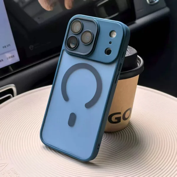 📱 غطاء آيفون ١٧ الفاخر بتقنية الشحن اللاسلكي! ⚡
