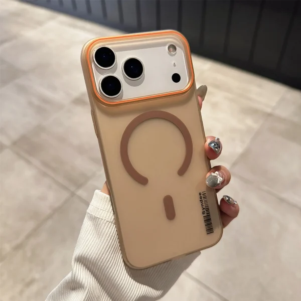 📱 **الجراب الرسمي الشفاف غير اللامع لآيفون - متوافق مع MagSafe** ✨