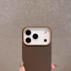 📱 **جراب كِفلار® الأصلي بنسيج ألياف الكربون لآيفون 17** ✨