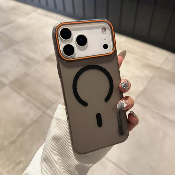 📱 **الجراب الرسمي الشفاف غير اللامع لآيفون - متوافق مع MagSafe** ✨