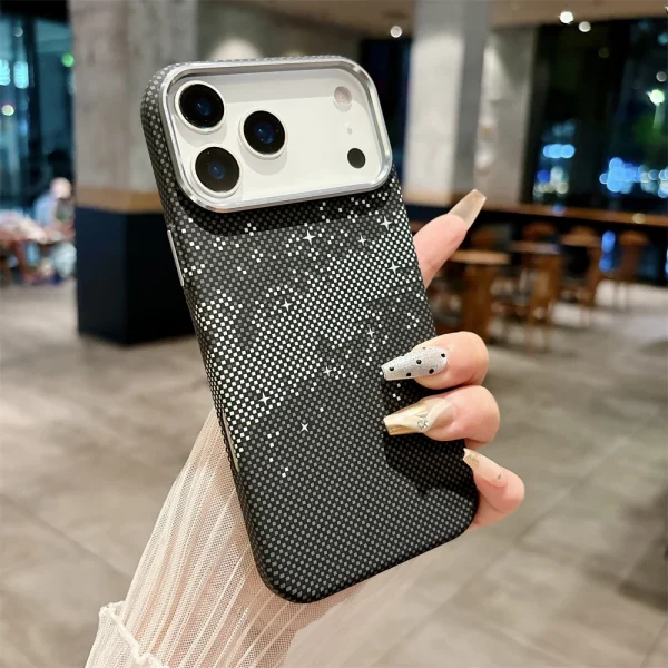 📱 **جراب كِفلار الفاخر بنسيج ألياف الكربون الملون للآيفون** ✨