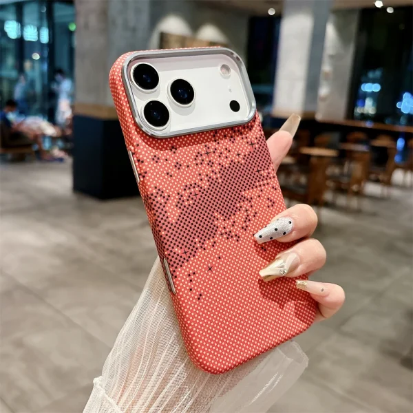 📱 **جراب كِفلار الفاخر بنسيج ألياف الكربون الملون للآيفون** ✨