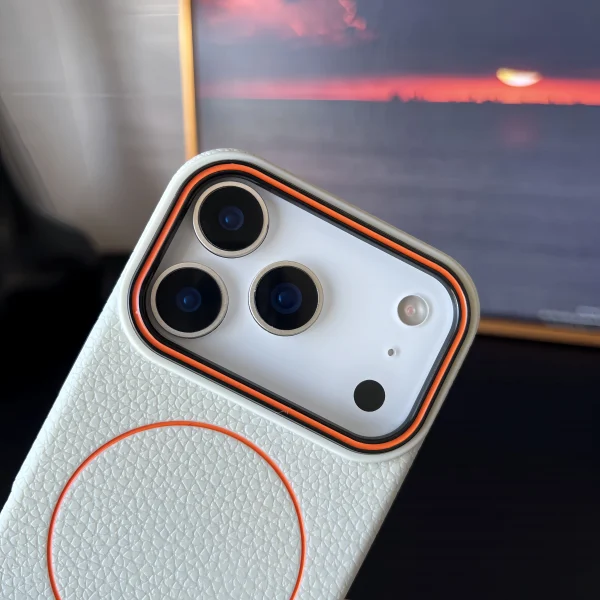 📱 **ملمس الجلد جراب آيفون المغناطيسي المطفي بتصميم قشرة الليتشي** 🌸