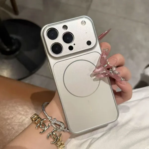 📱 جراب آيفون 17 الأصلي من AG Nano بالزجاج المطفي! ✨