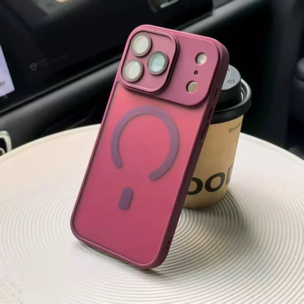 📱 غطاء آيفون ١٧ الفاخر بتقنية الشحن اللاسلكي! ⚡